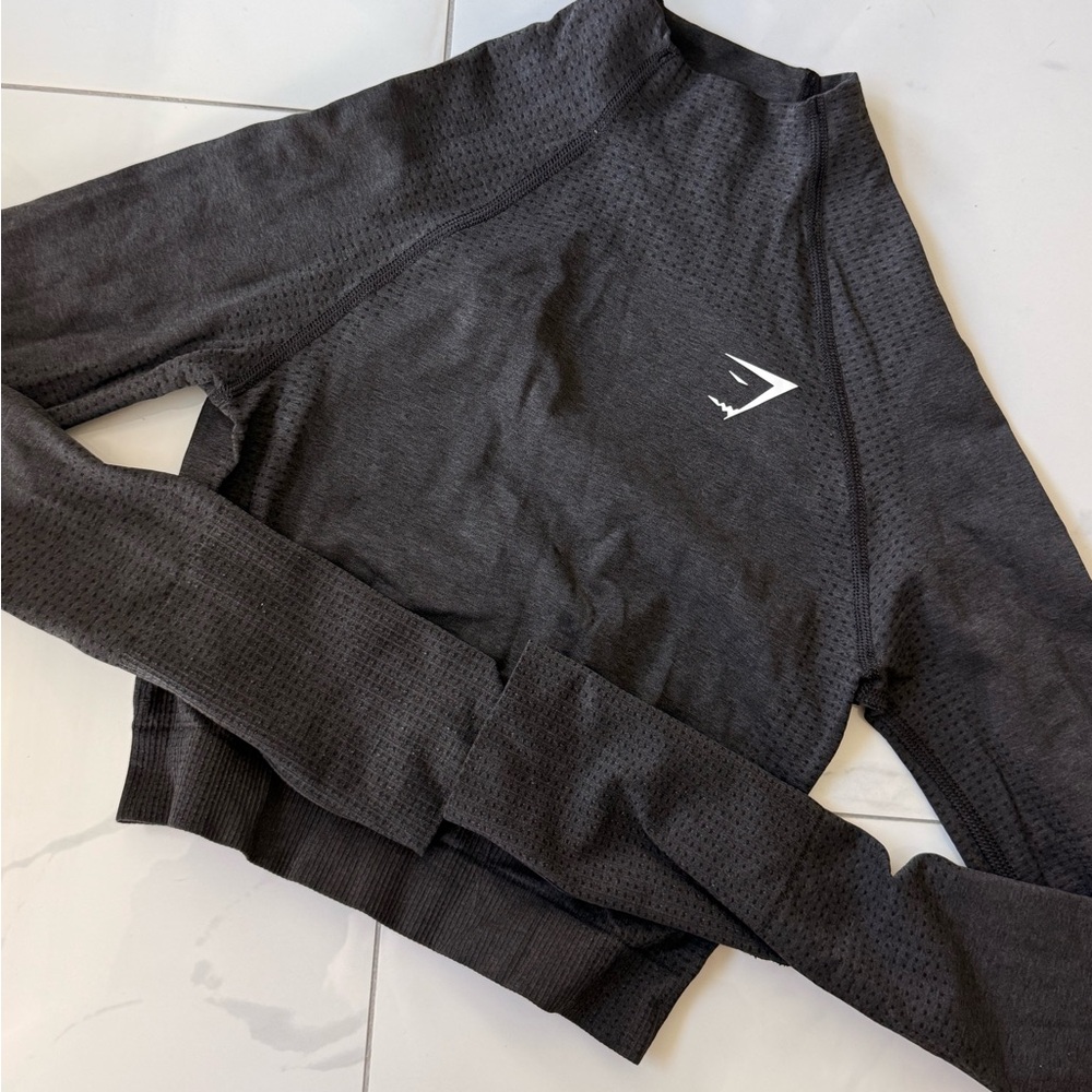 Gymshark Women’s Cropped Turtle Neck Seamless Long Sleeve Workout Top